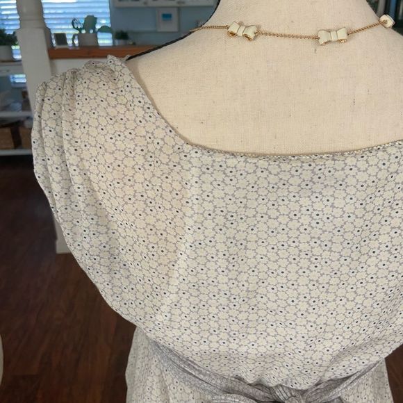 MaxStudio Speciality Products Feminine Tie Back Top/Blouse M 🌼 - Picture 5 of 8